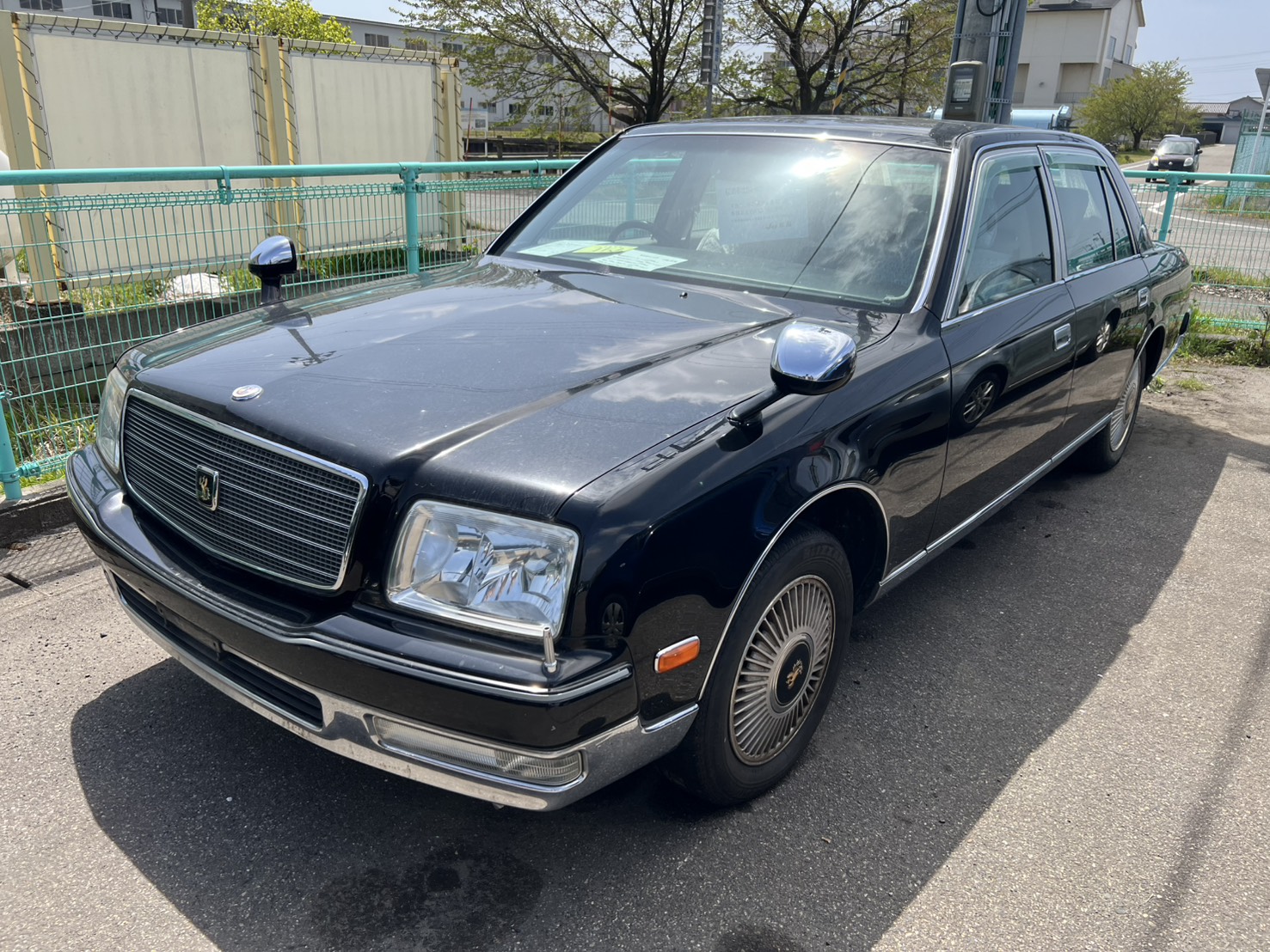 新潟市で買い取った2002年式トヨタ センチュリー 154過走行